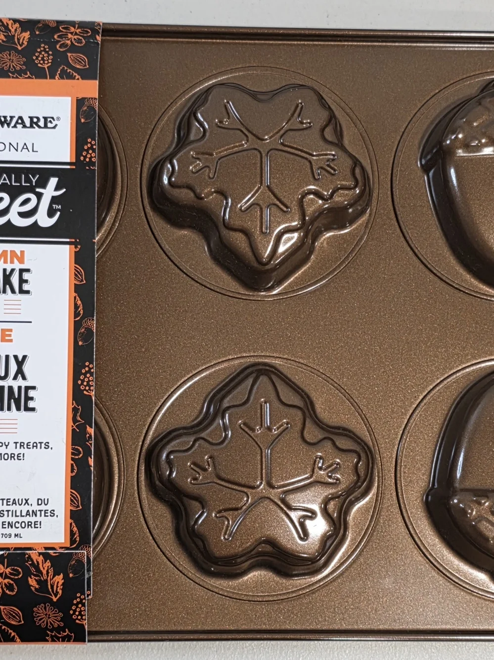 Nordic Ware Seasonally Sweet Autumn Mini Cake Pan - Copper 3 Cup 6 Cavity NEW